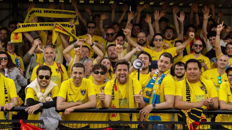 Surprise as 100 Spaniards turn up at non-league game